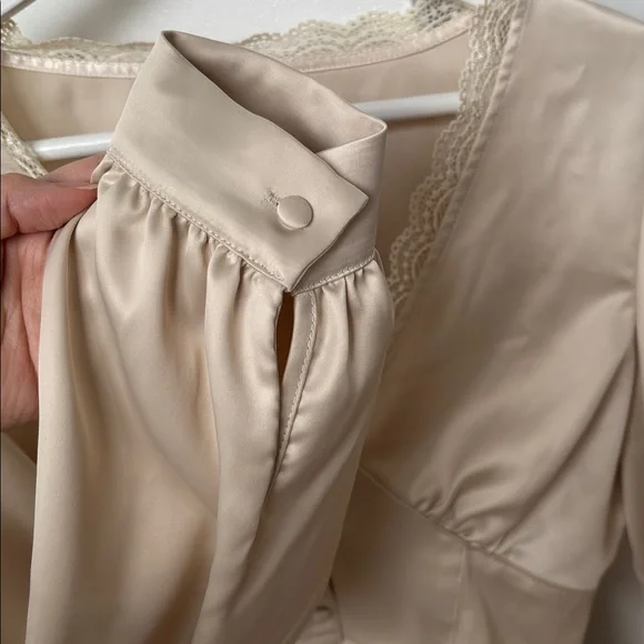 twik Cream Satin Lace-Trim Cropped Blouse-xs - Picture 5 of 12